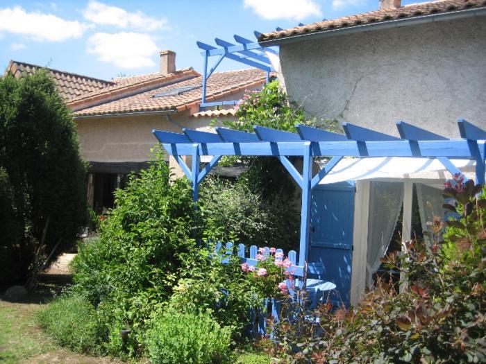 Les Pierres Blanches Bed and Breakfast Bonneuil-Matours Εξωτερικό φωτογραφία